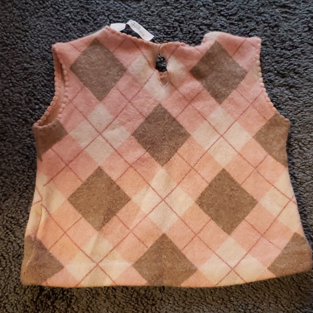 Vest - Picture 2 of 4